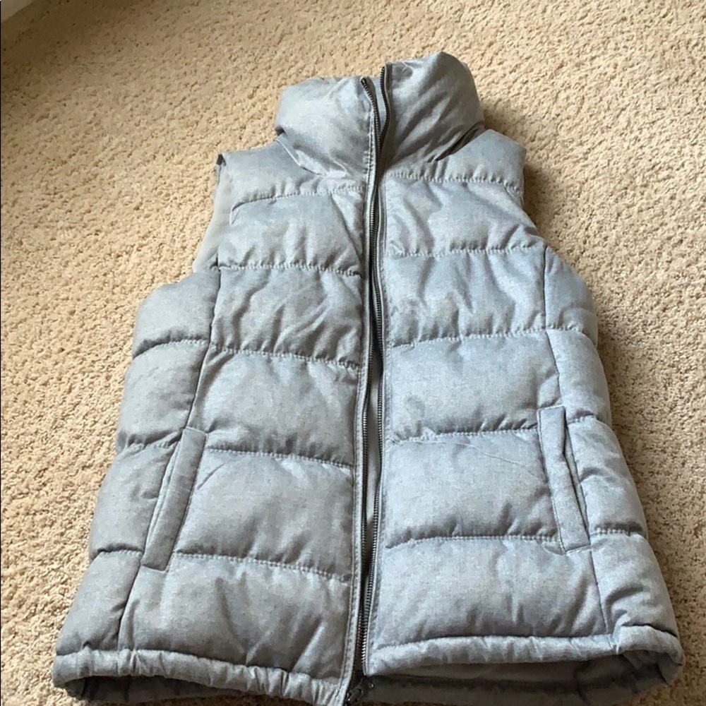 NEVER WORN VEST